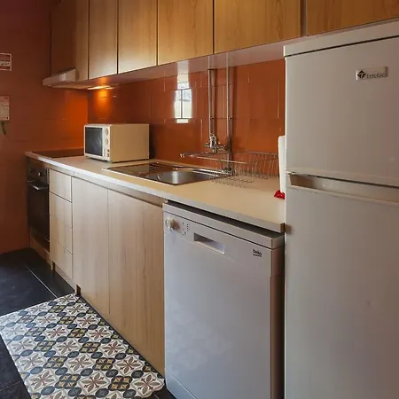 Apartment Miguel Bombarda Deluxe 4|6 *